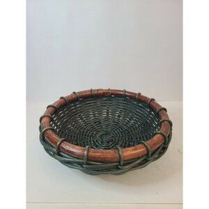 VINTAGE Round Woven Wicker Basket Tan Gray 5 x 11"